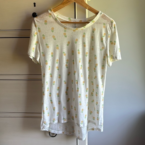 Zoe + Liv Pineapple Tee - Picture 2 of 5